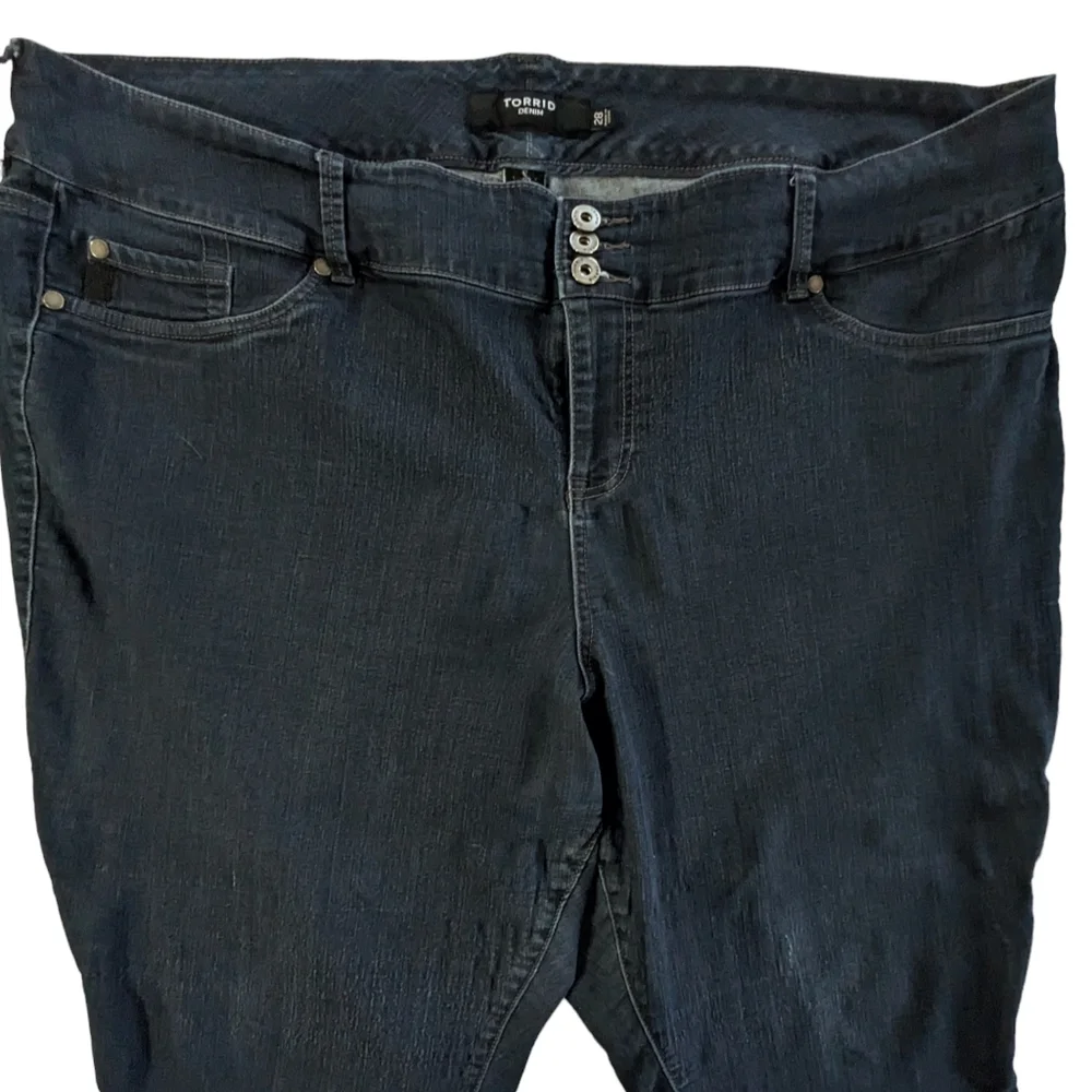 Torrid Cropped Jeans Size 28 - Picture 2 of 11